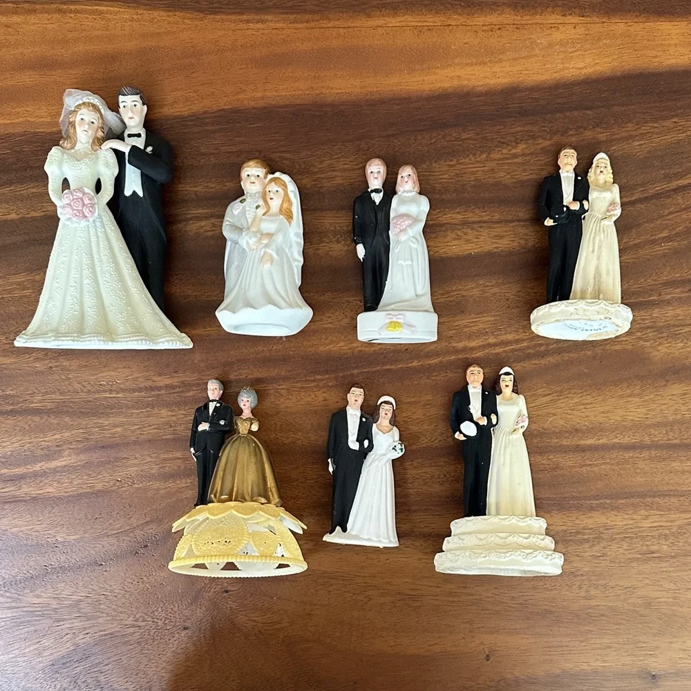 Elegant Wedding Cake Toppers Set